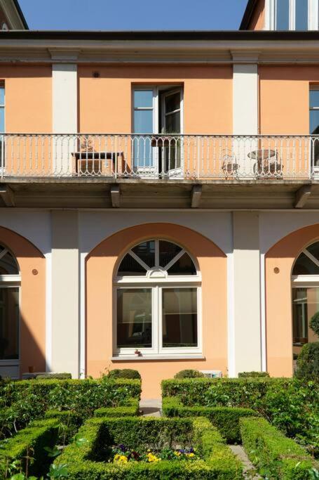 The building in which Az apartmant is located
