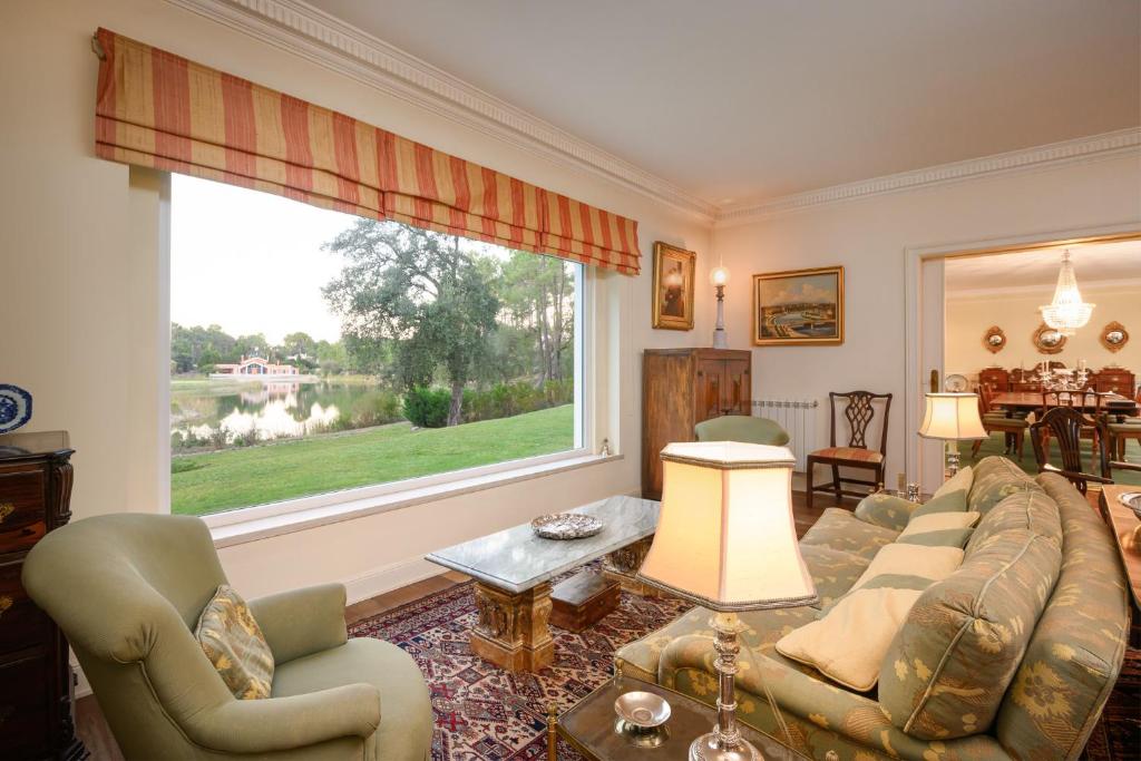 Posezení v ubytování Villa at Quinta do Perú Golf and Country Club