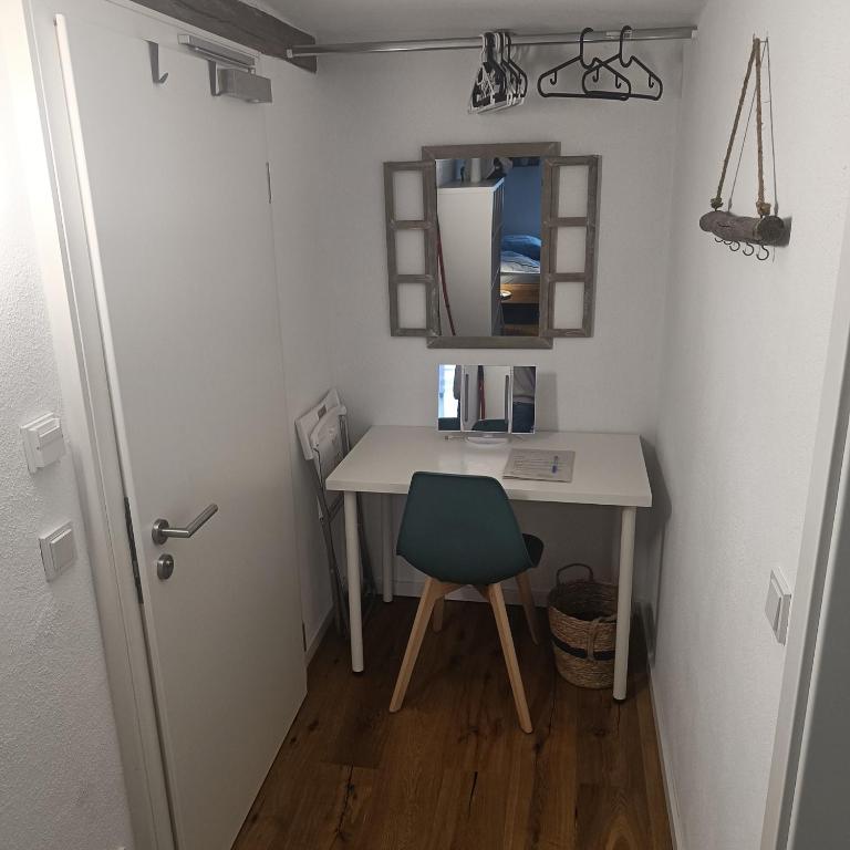 Fotografie z fotogalerie ubytování Apartments & möblierte Zimmer in Kahl am Main, kontaktloser Self Check-in, W-Lan, Schreibtisch, Duschbad, Küchenzeile, PKW-Plätze v destinaci Kahl am Main