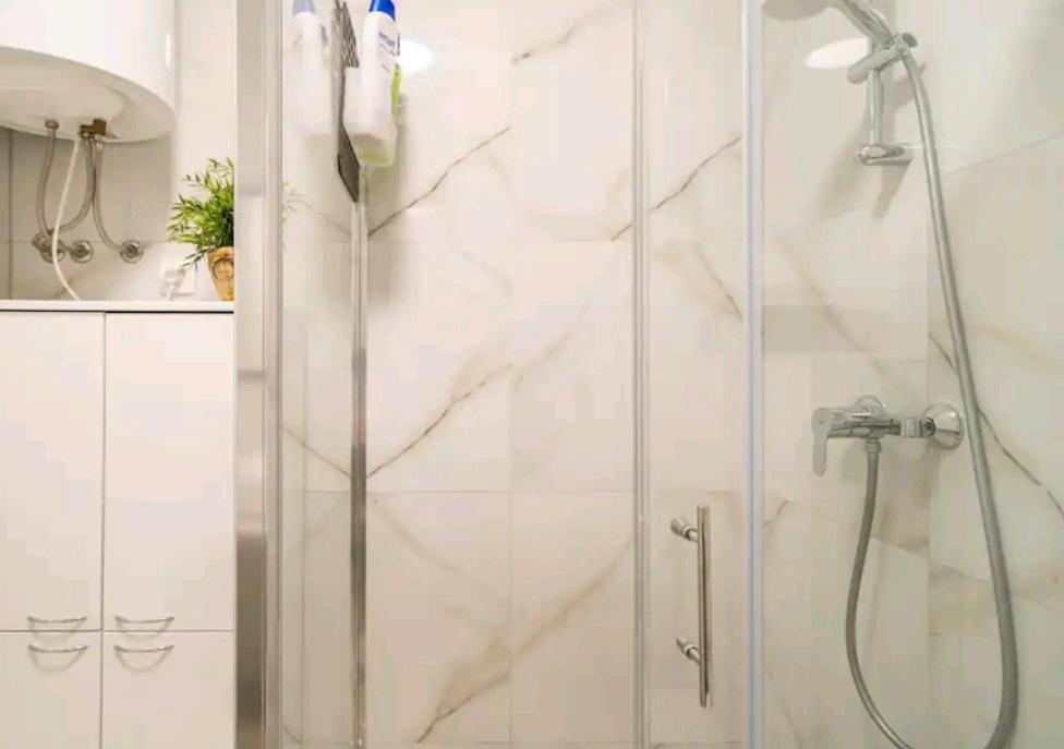 Kúpeľňa v ubytovaní Gorgeous Dubrovnik sea view apartment with free parking