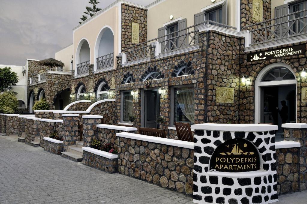 カマリにあるPolydefkis Hotelのギャラリーの写真