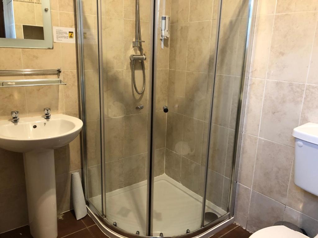 Distillery Guest House - Single Room With Shower