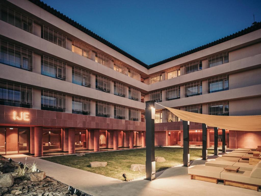 Budova, kde se hotel nachází
