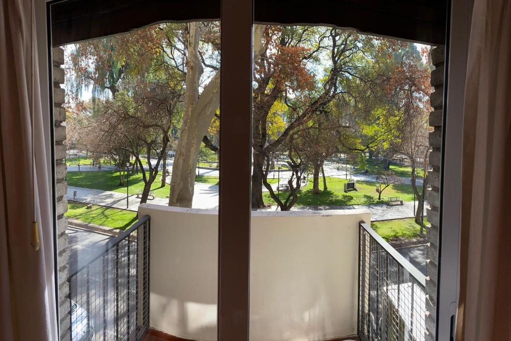 Un balcón o terraza de Cómodo departamento en el centro de Mendoza