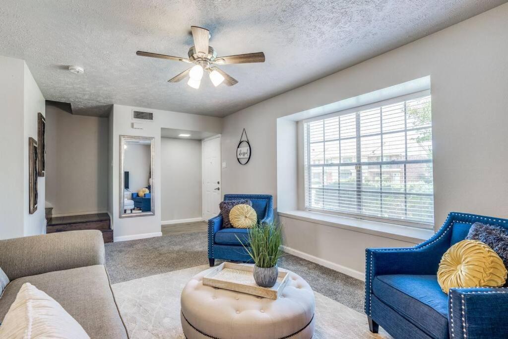 Mpressive Hideaway! - Three-Bedroom House