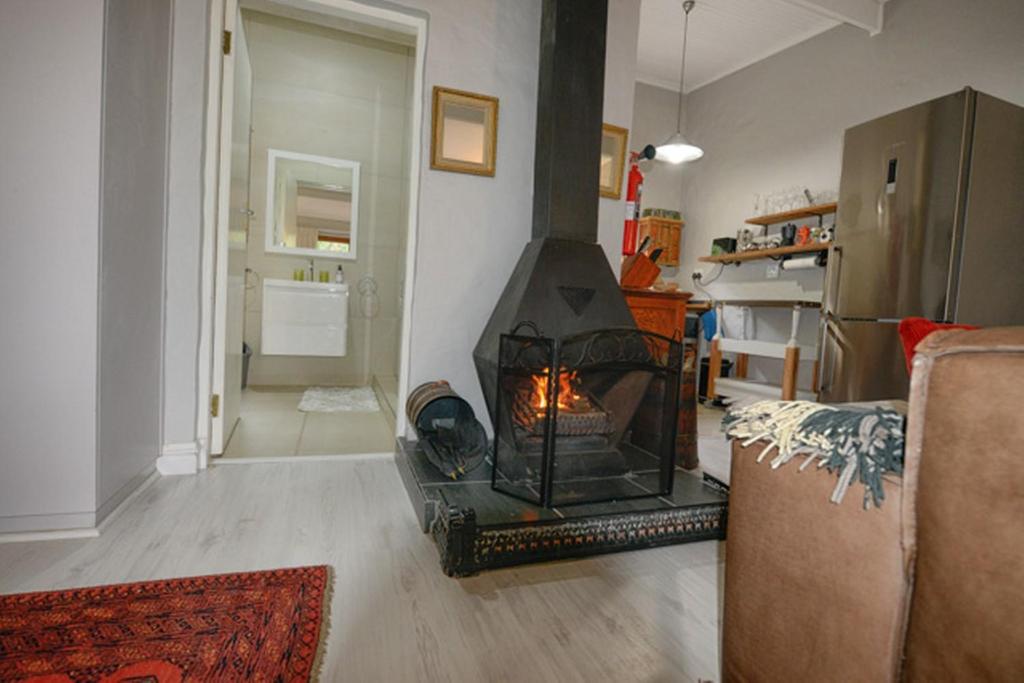 Fynbos Garden Cottage - Image 5
