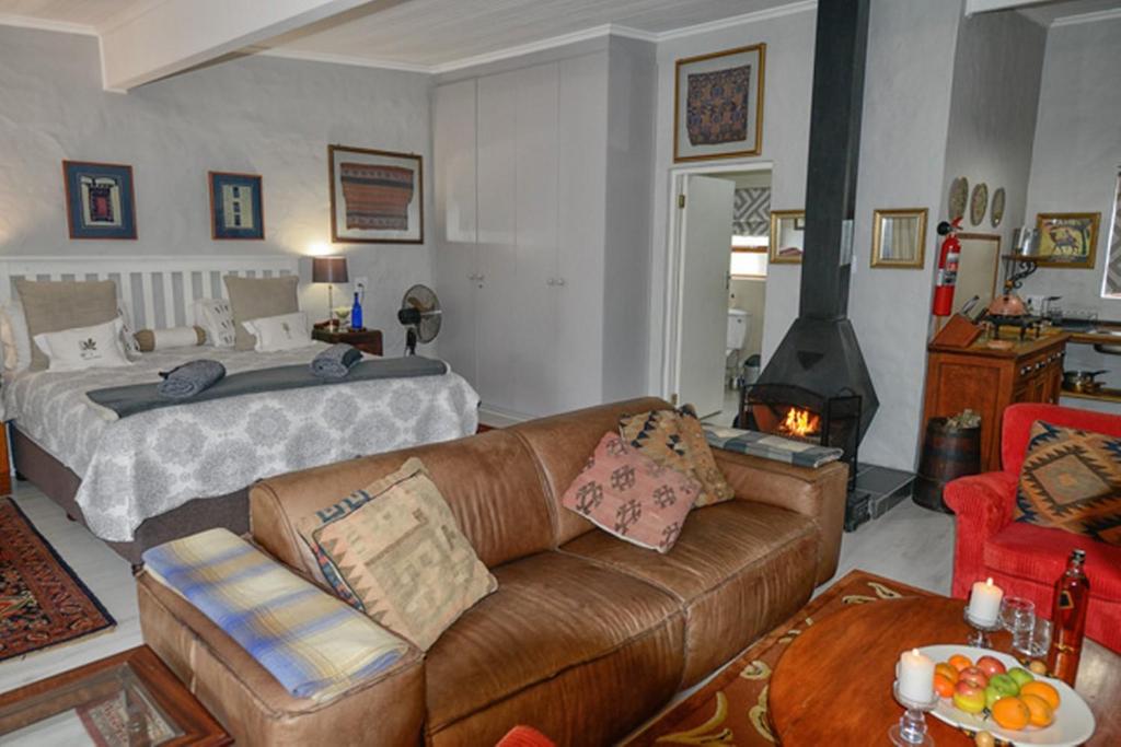 Fynbos Garden Cottage - Image 10
