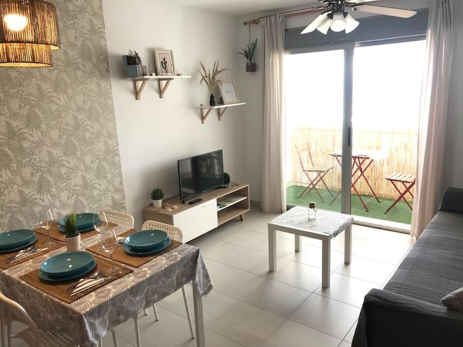 TV a/nebo společenská místnost v ubytování Apartamento Mateo Carboneras