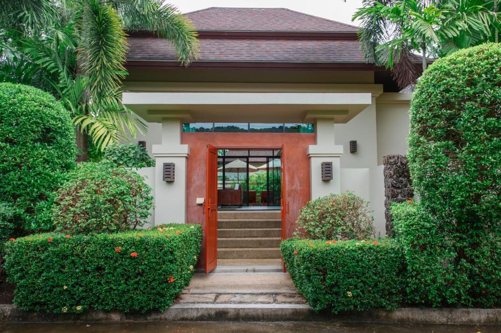 Lovely 2-bedroom villa with pool 2 mins from beach