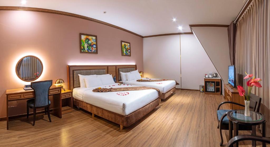 Suite Gia Đình