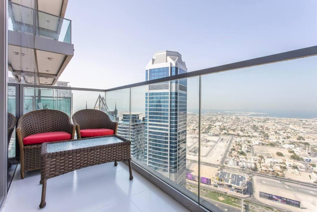 Modern private 2BR apartment in Paramount Midtown, Dubai, UAE