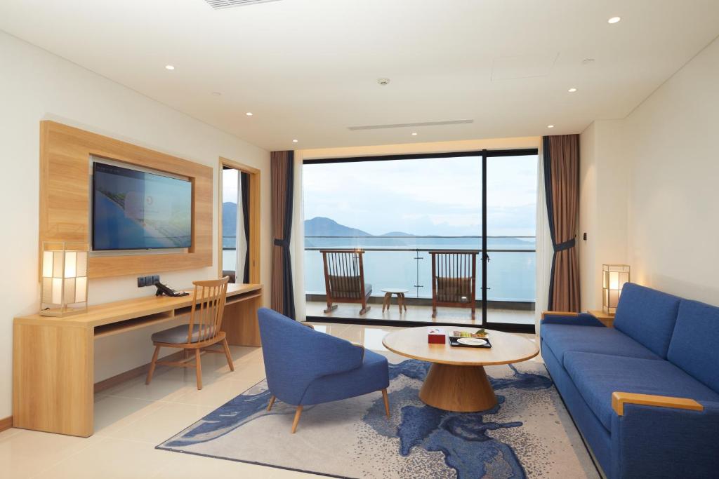 Special Offer - Senior Suite Panoramic Ocean View with Lounge Priviliges