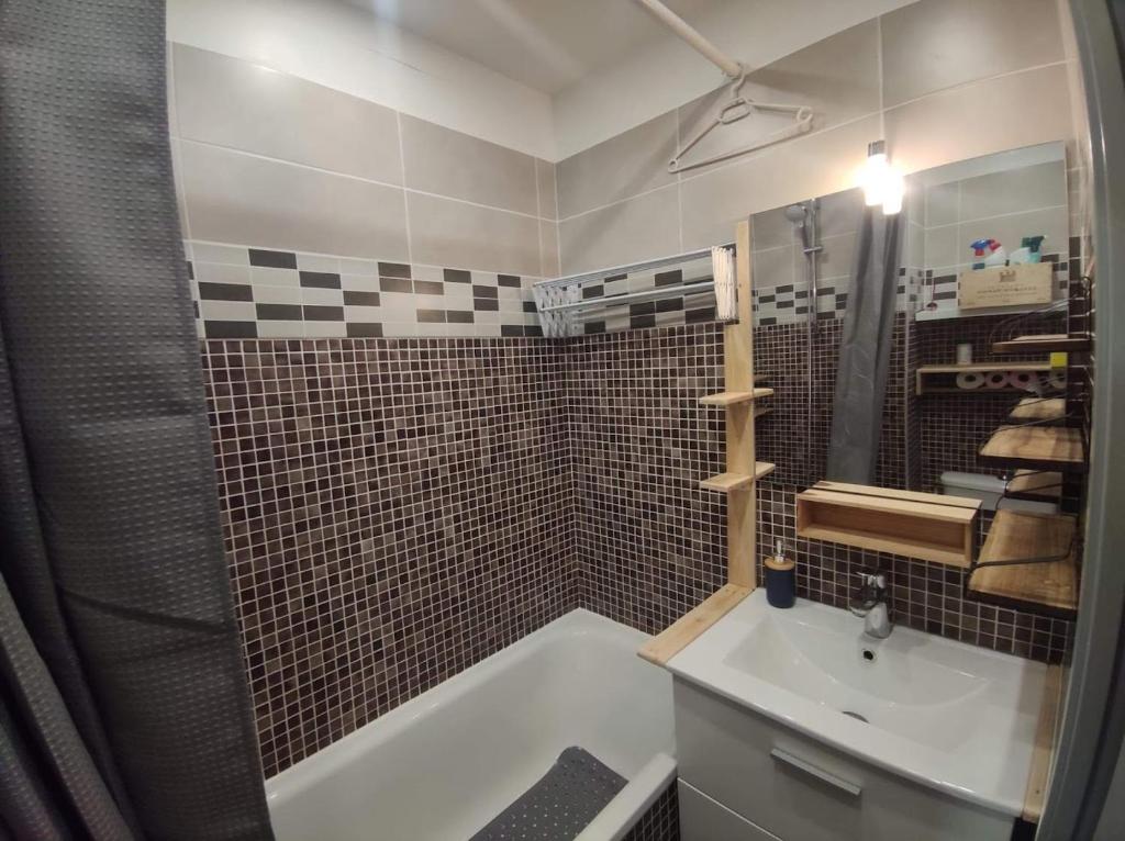 Koupelna v ubytování studio Loubat pyrénée, ménage inclus
