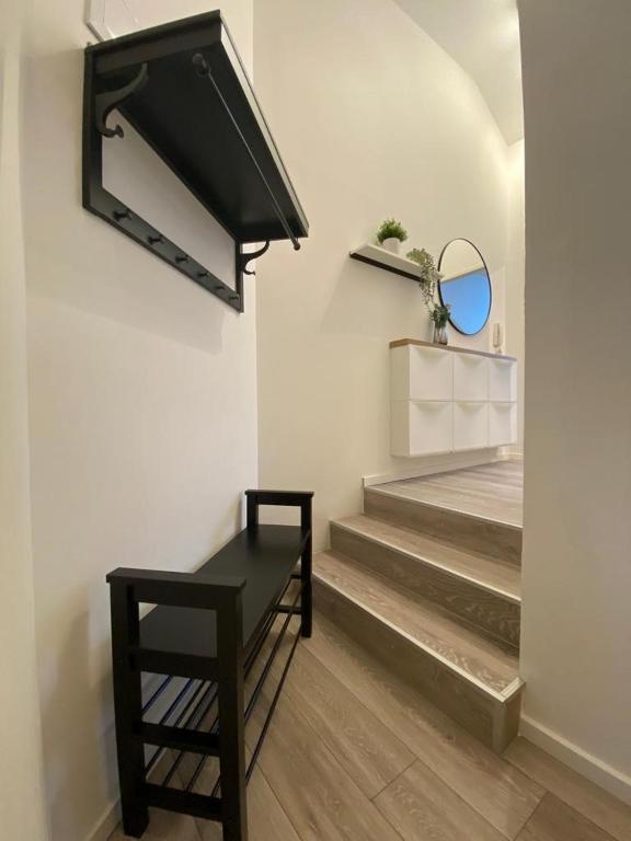 Telewizja i/lub zestaw kina domowego w obiekcie Central Apartment in Vienna near metro (800m) - T21
