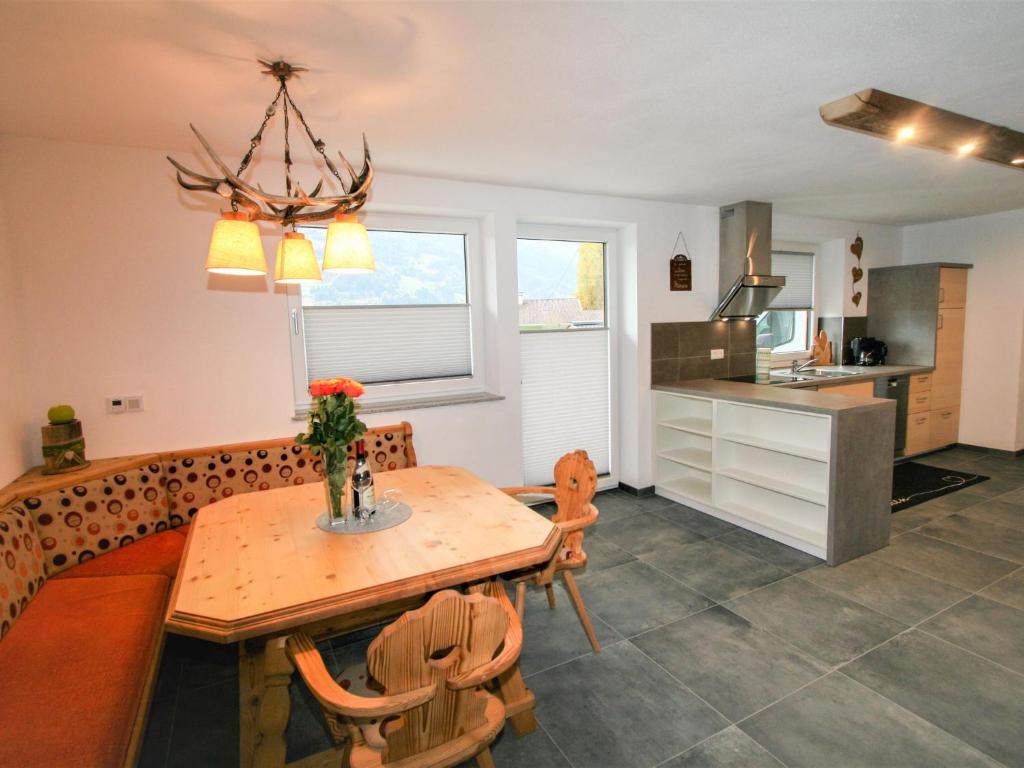 Kuchyňa alebo kuchynka v ubytovaní Apartment Sonnigs Platzl by Interhome