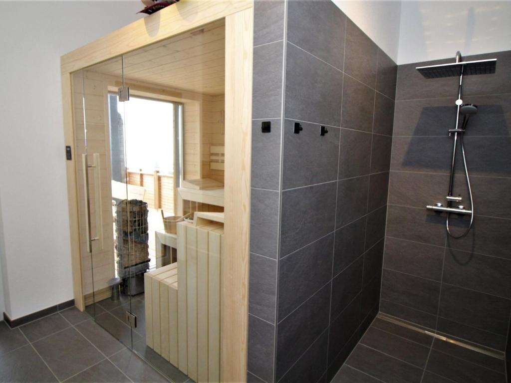 Kúpeľňa v ubytovaní Chalet Mountain Lodge - Klippitztörl by Interhome