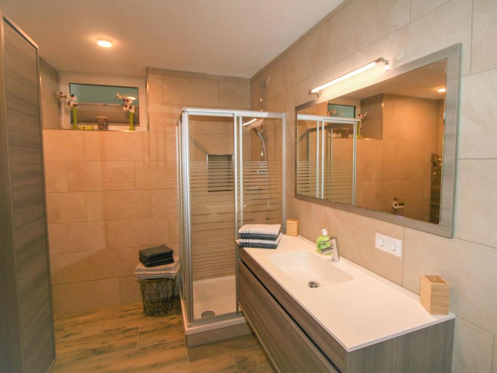 Kúpeľňa v ubytovaní Apartment Sonnigs Platzl by Interhome