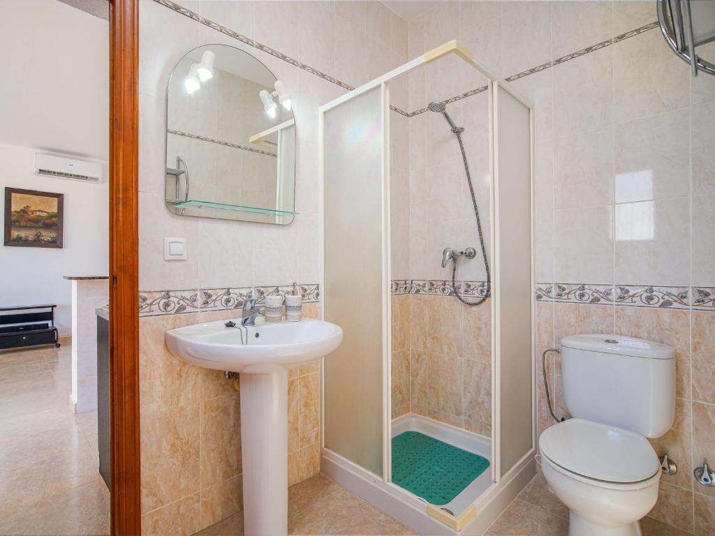 Koupelna v ubytování Holiday Home Almirante by Interhome