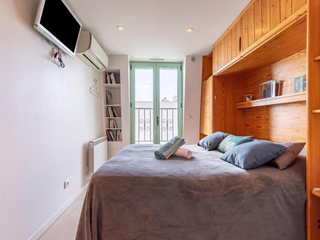 Łóżko lub łóżka w pokoju w obiekcie Apartment Les Araucarias by Interhome