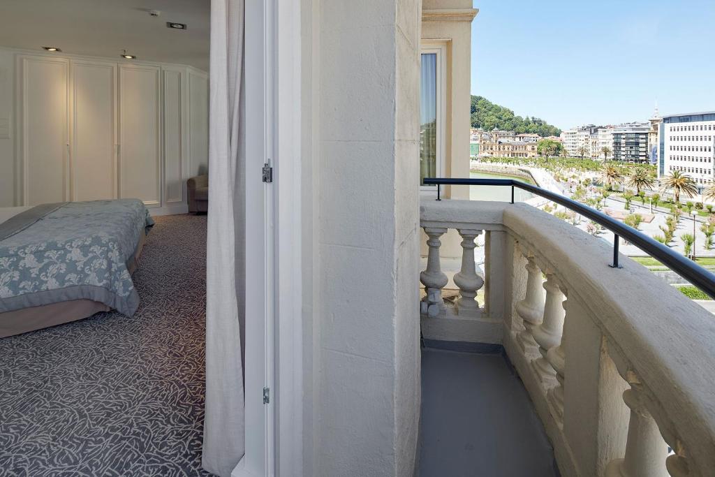 Hotel de Londres y de Inglaterra - Resim 24