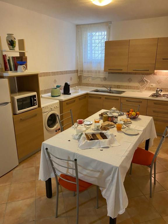 Kuchnia lub aneks kuchenny w obiekcie Taverna MaFé