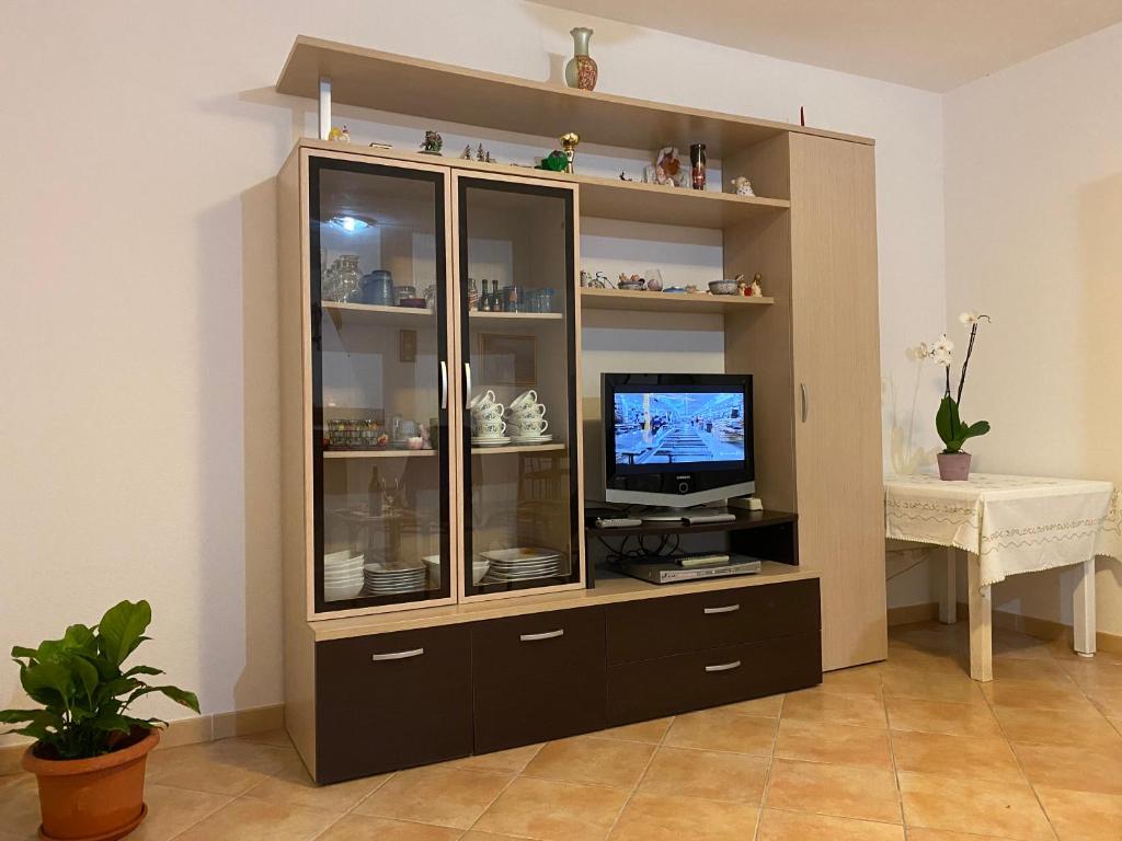 Telewizja i/lub zestaw kina domowego w obiekcie Taverna MaFé