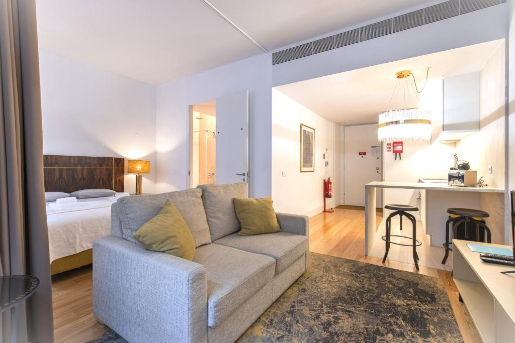 Central Downtown Apartment by LovelyStay