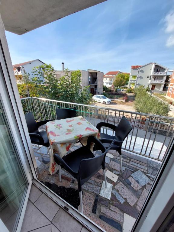 Fotografie z fotogalerie ubytování Apartment house Slavka v destinaci Vodice