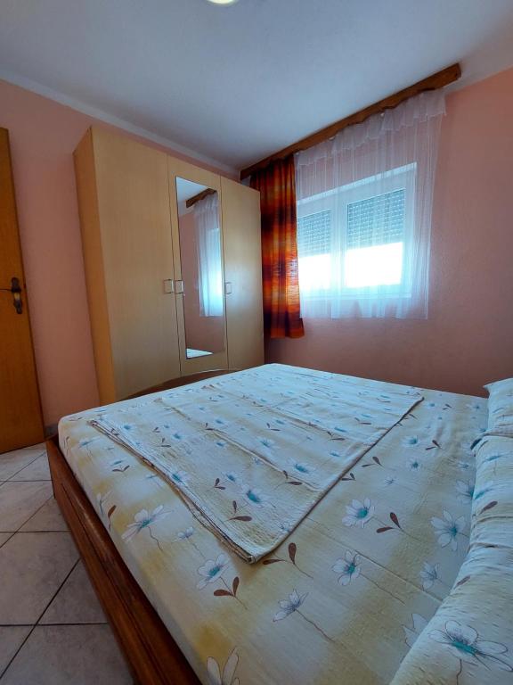 Fotografie z fotogalerie ubytování Apartment house Slavka v destinaci Vodice