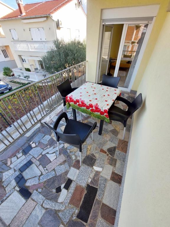 Fotografie z fotogalerie ubytování Apartment house Slavka v destinaci Vodice