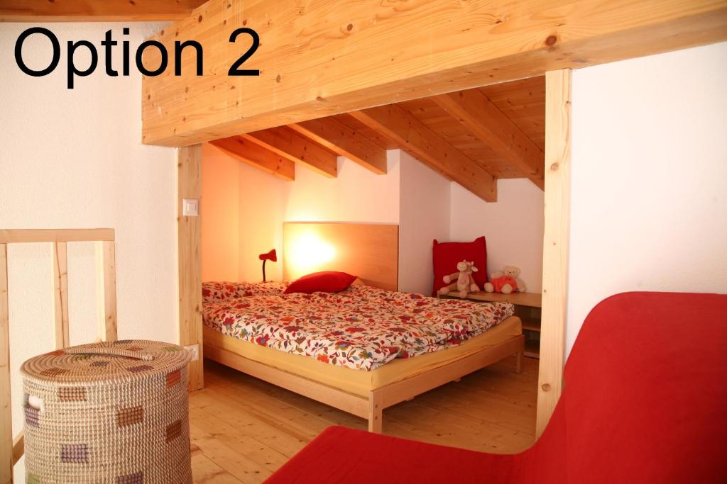 Postel nebo postele na pokoji v ubytování Lugano Savosa Youth Hostel