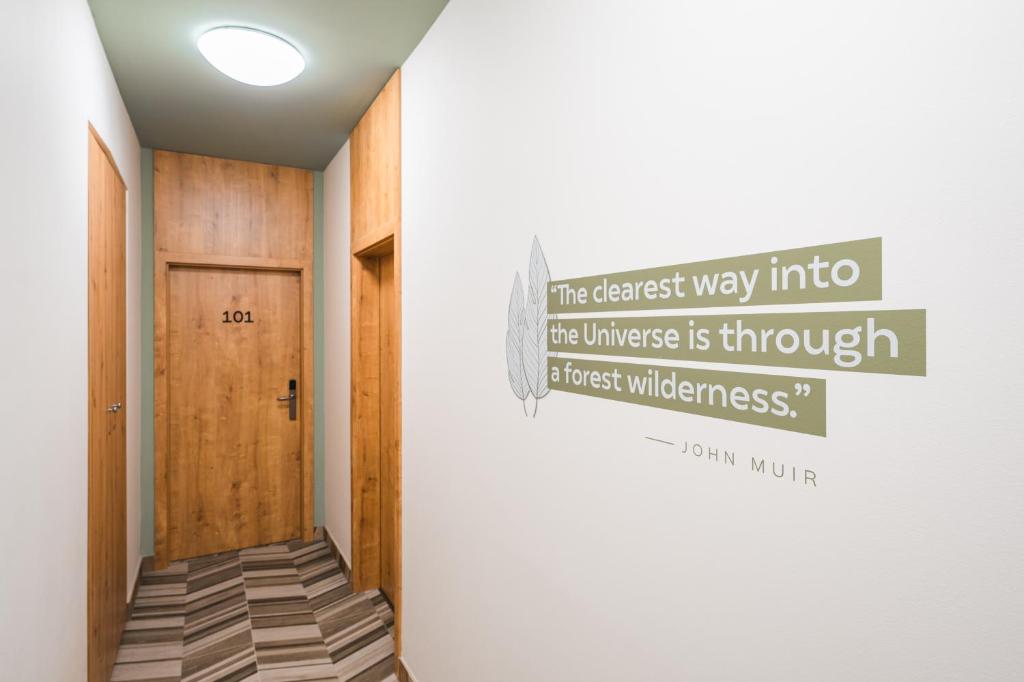 Luma Terra Prague Hostel - 8