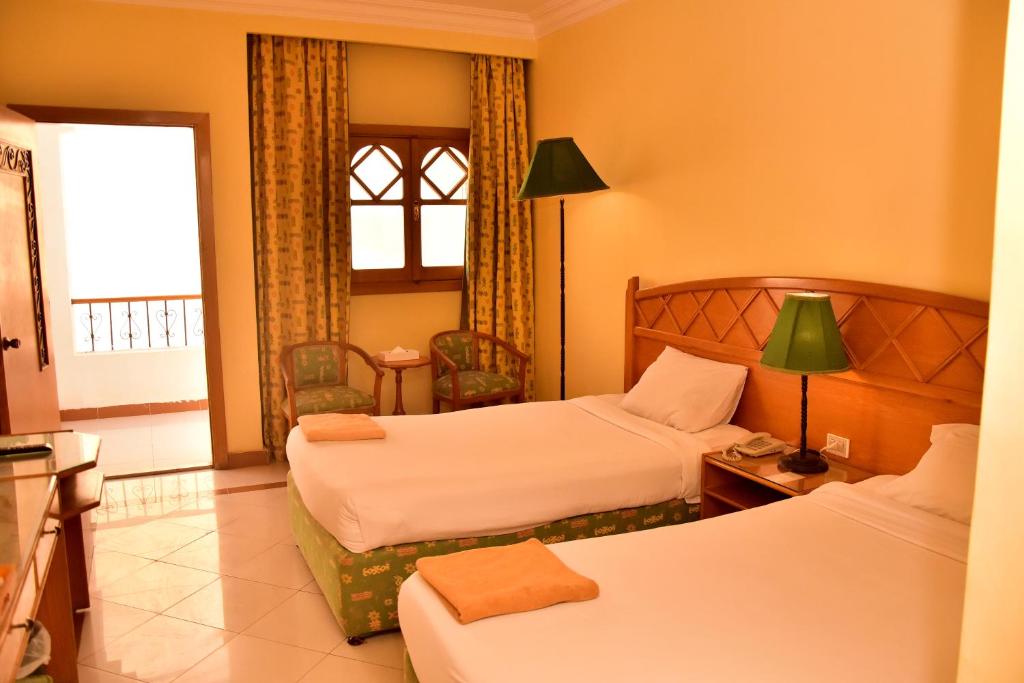Dive Inn Resort - Budget Double Room