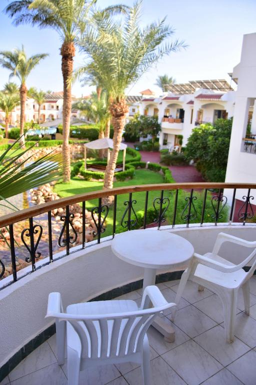 Dive Inn Resort - Two-Bedroom Chalet