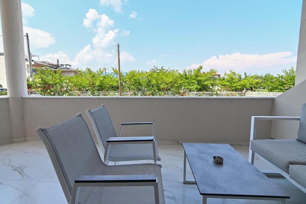 Balkón nebo terasa v ubytování Rihios Hotel