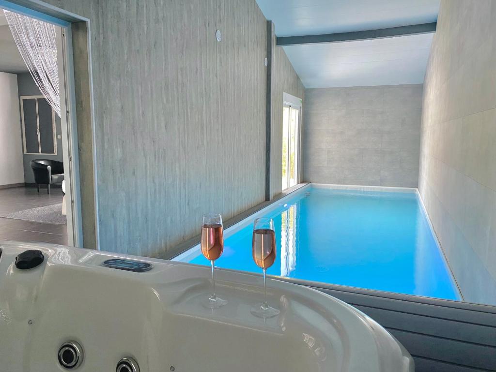 Suite avec piscine privée - Room De Deluxe King