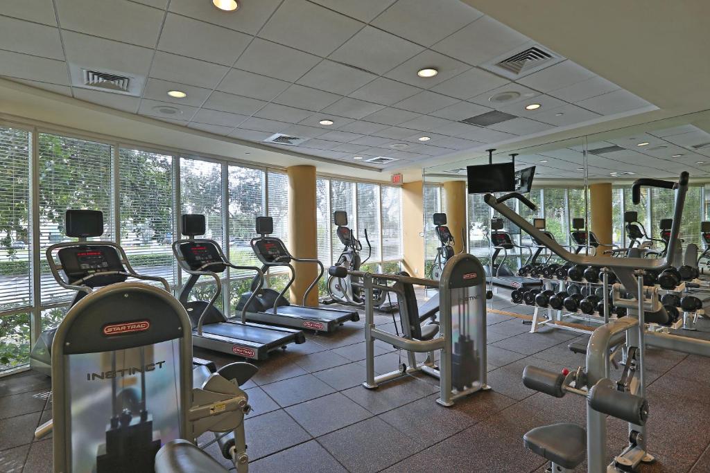 Fitness centrum a/nebo fitness zařízení v ubytování InterContinental At Doral Miami by IHG