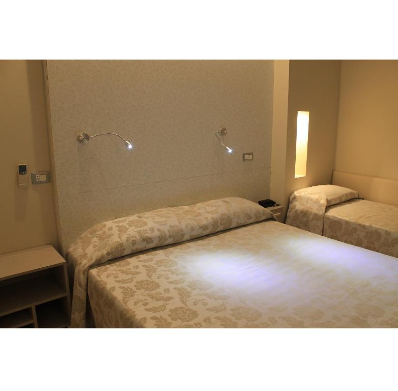 Hotel Astor B&B - Chambre Triple Standarde