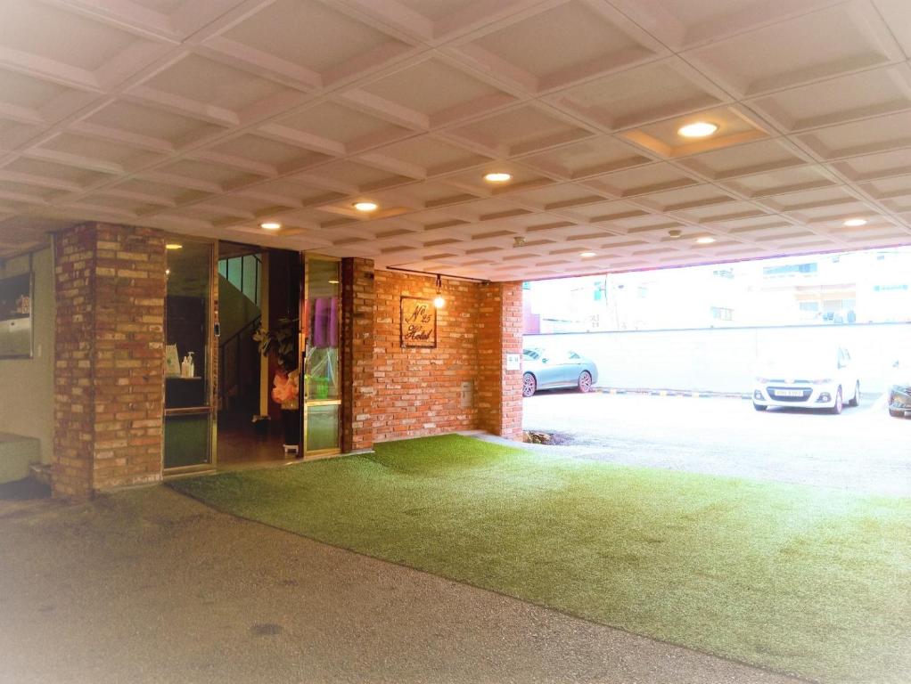Fotografie z fotogalerie ubytování No25 Hotel Yeonsan v destinaci Pusan