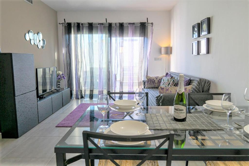 Fotografia z galérie ubytovania Fantastic 2 bed apartment in modern complex in Pilar de la Horadada v destinácii Pilar de la Horadada