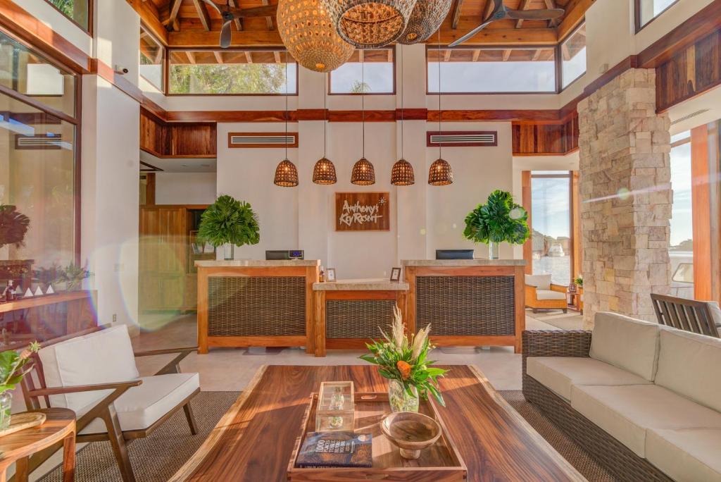 a living room with a couch and a table at Anthony's Key Resort in Sandy Bay