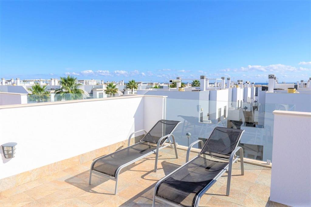 Fotografia z galérie ubytovania Fantastic 2 bed apartment in modern complex in Pilar de la Horadada v destinácii Pilar de la Horadada