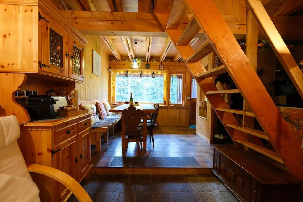 Posedenie v ubytovaní ~Chalet_Rifugio tra i boschi~