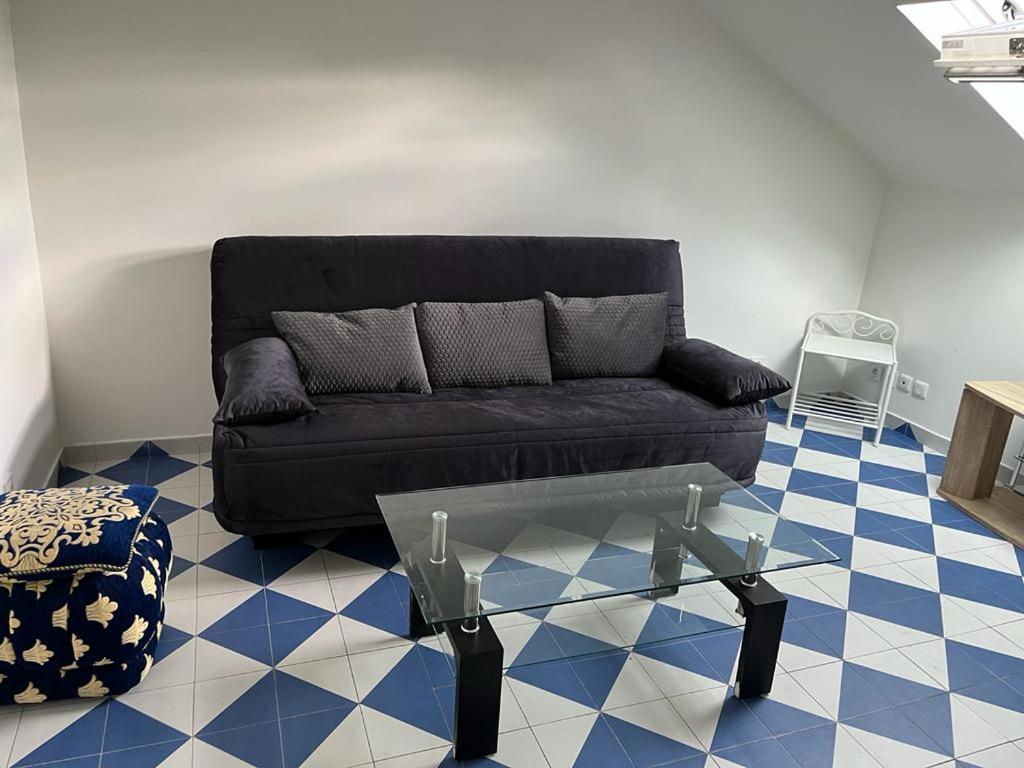 Część wypoczynkowa w obiekcie SUITS & LUXURY Appart Paris Montreuil