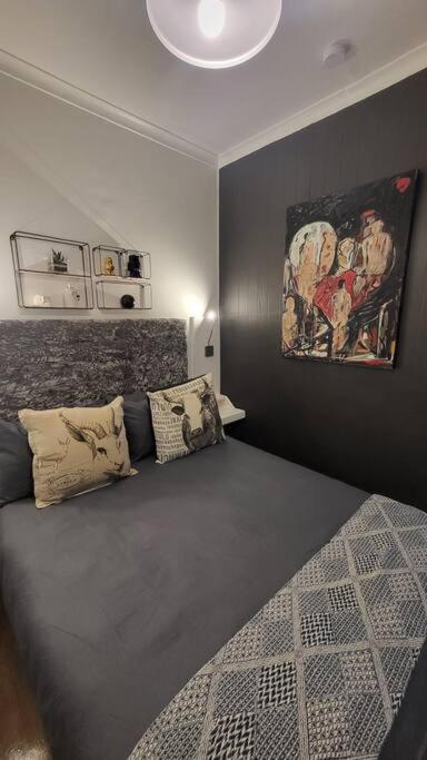 Life on Trotter - 2 x Bedroom APT! - Image 12