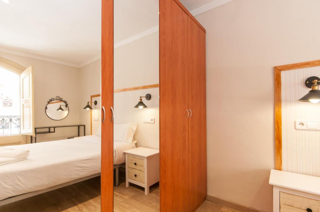 رزرو هتل، Homefun Barcelona Eixample I | 09197245266