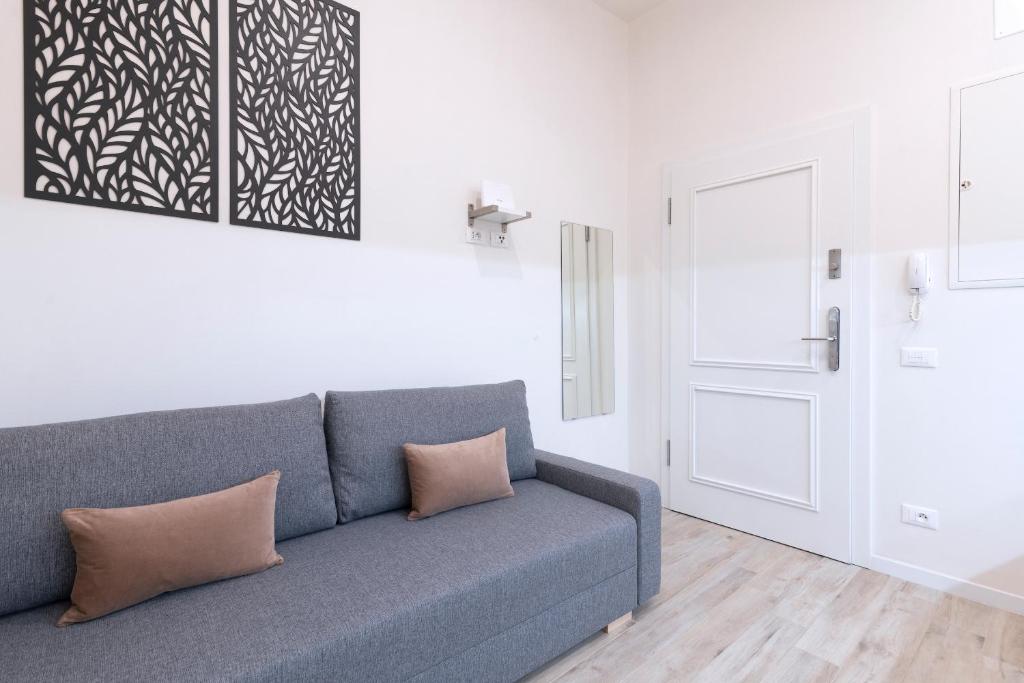 Kinsky Garden Apartments and Suites by Dwellfort - 6