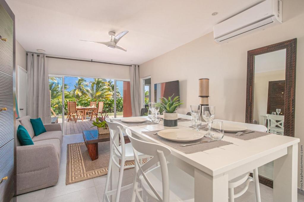 Posezení v ubytování Villa Maorie 1 chambre avec piscine privée