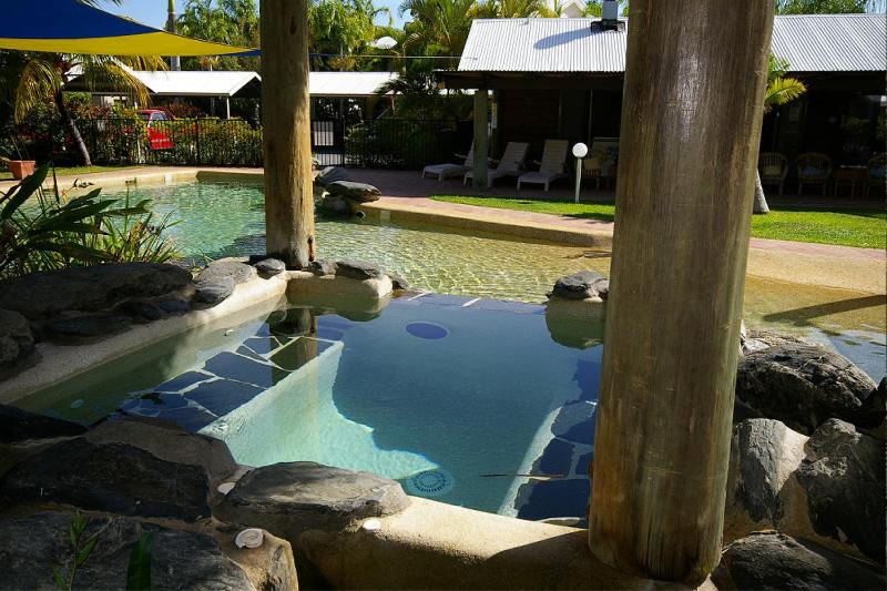 Bazén v ubytování Port Douglas Plantation Resort nebo v jeho okolí