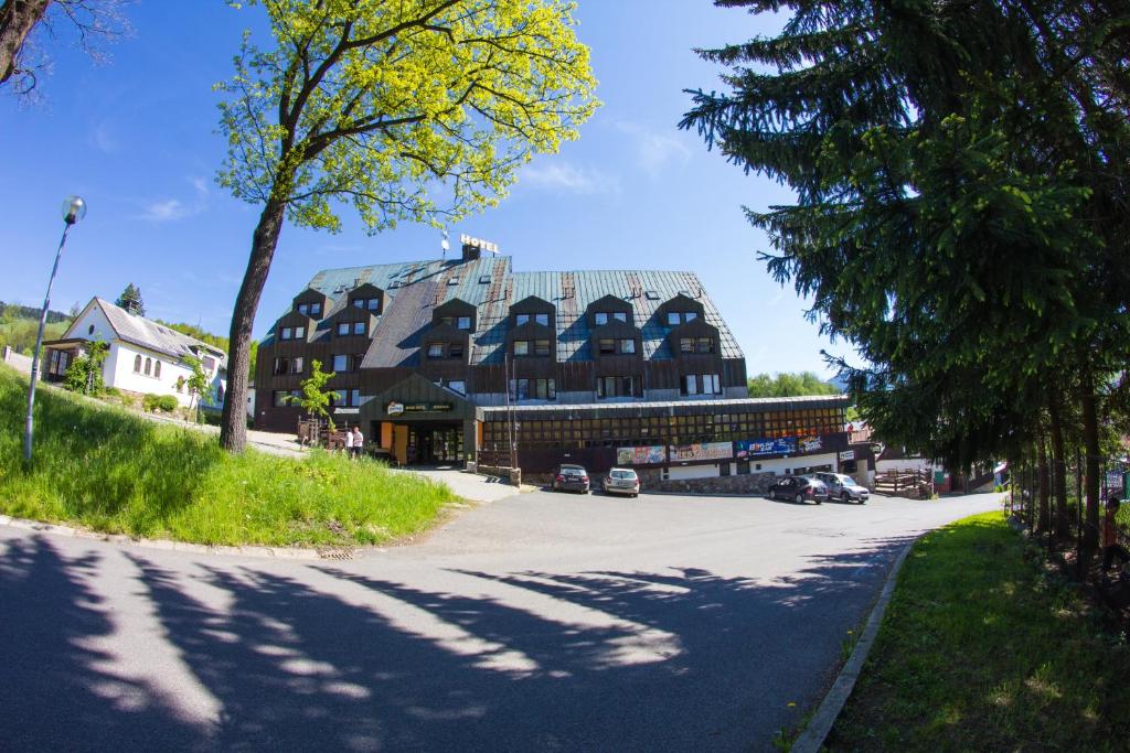 Budova, kde se hotel nachází